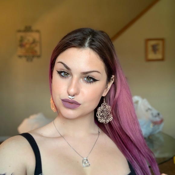 Meet your Posher, Jasmine - Picture 1 of 1